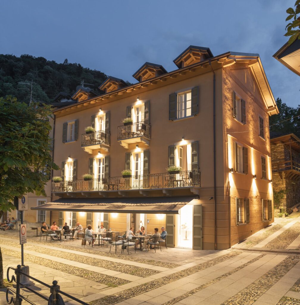 Italian small boutique hotels Wishlist for USA and UK travelers: quiet Maggiore views, Salina sunsets, Panarea style and Acciaroli’s La Pineta with private beach club.