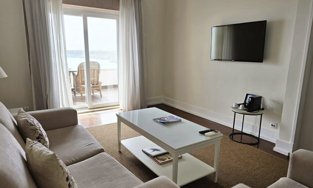 Private balcony at a Portugal small hotel, surrounded by pine trees and offering peaceful views of the sea.
Image source and rights Pestana
https://www.pousadas.pt/es/hotel/pousada-sagres
